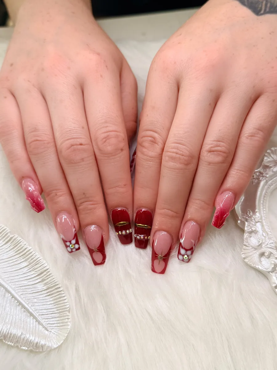 Glossy red and pink nail art set